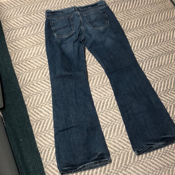 Old Navy blue jeans - Picture 2 of 2